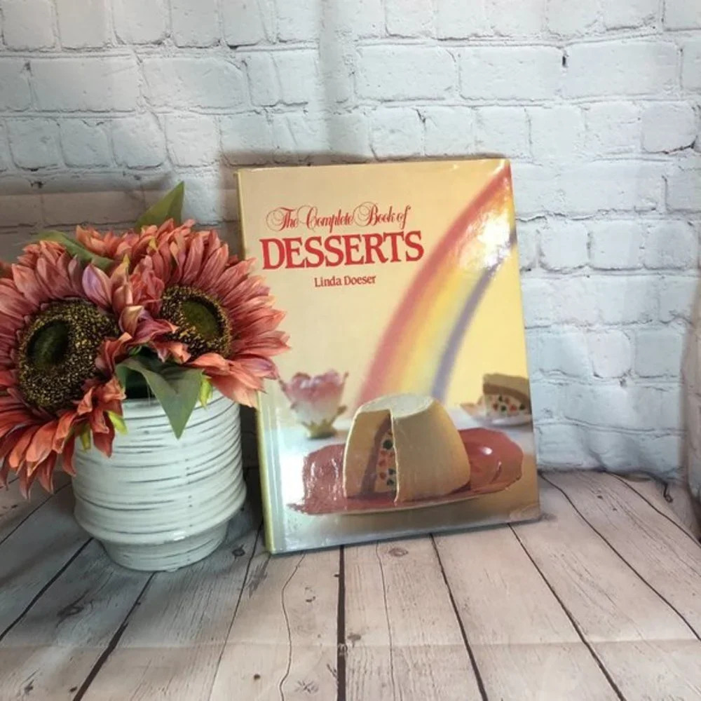 Vintage 1985 THE COMPLETE BOOK OF DESSERTS cookbook
